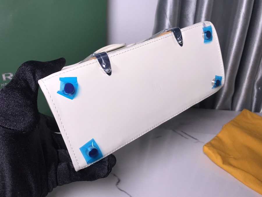 Bagsaaa G09ard Saigon PM Structured Bag White - 21*14*8.5cm