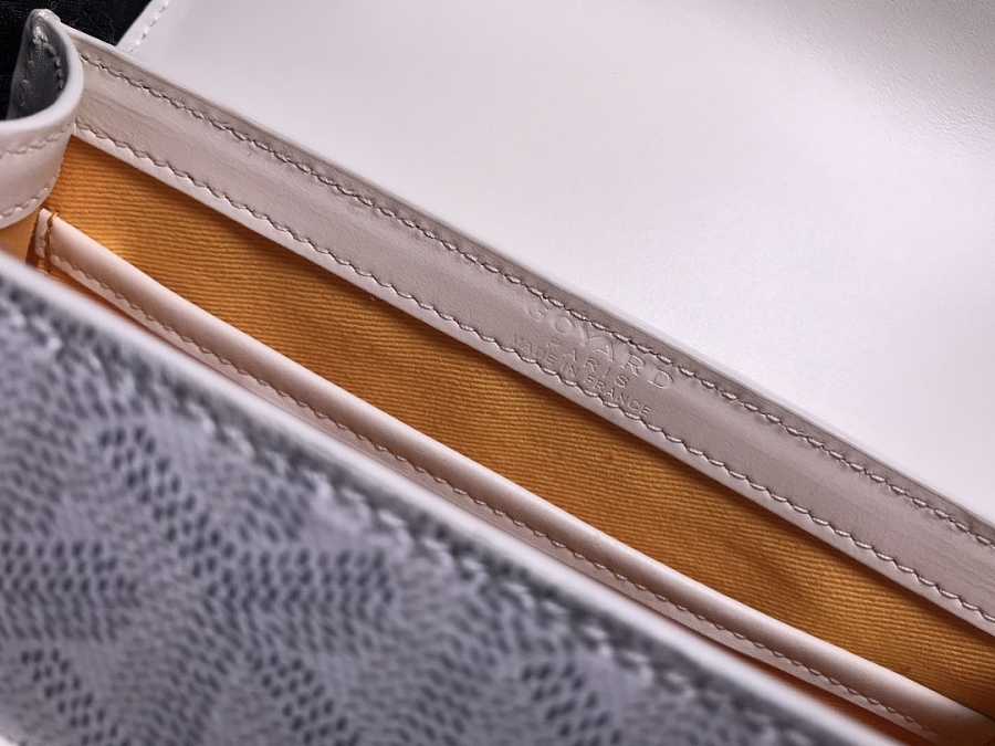 Bagsaaa G09ard Saigon PM Structured Bag White - 21*14*8.5cm