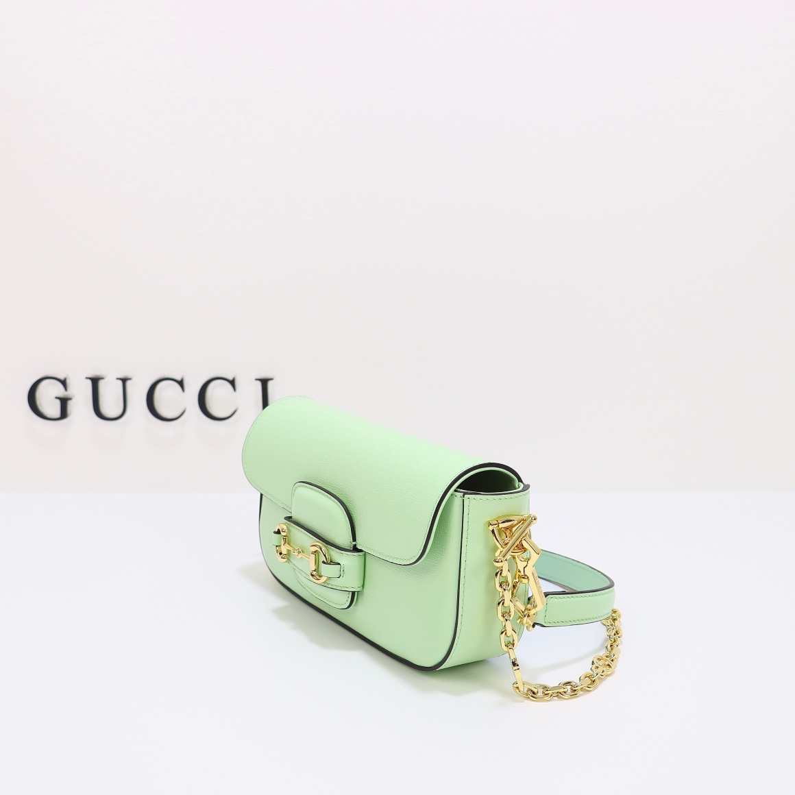 Bagsaaa Gvc*1 Horsebit 1955 Shoulder bag in lighter green - W24cm x H13cm x D5.5cm