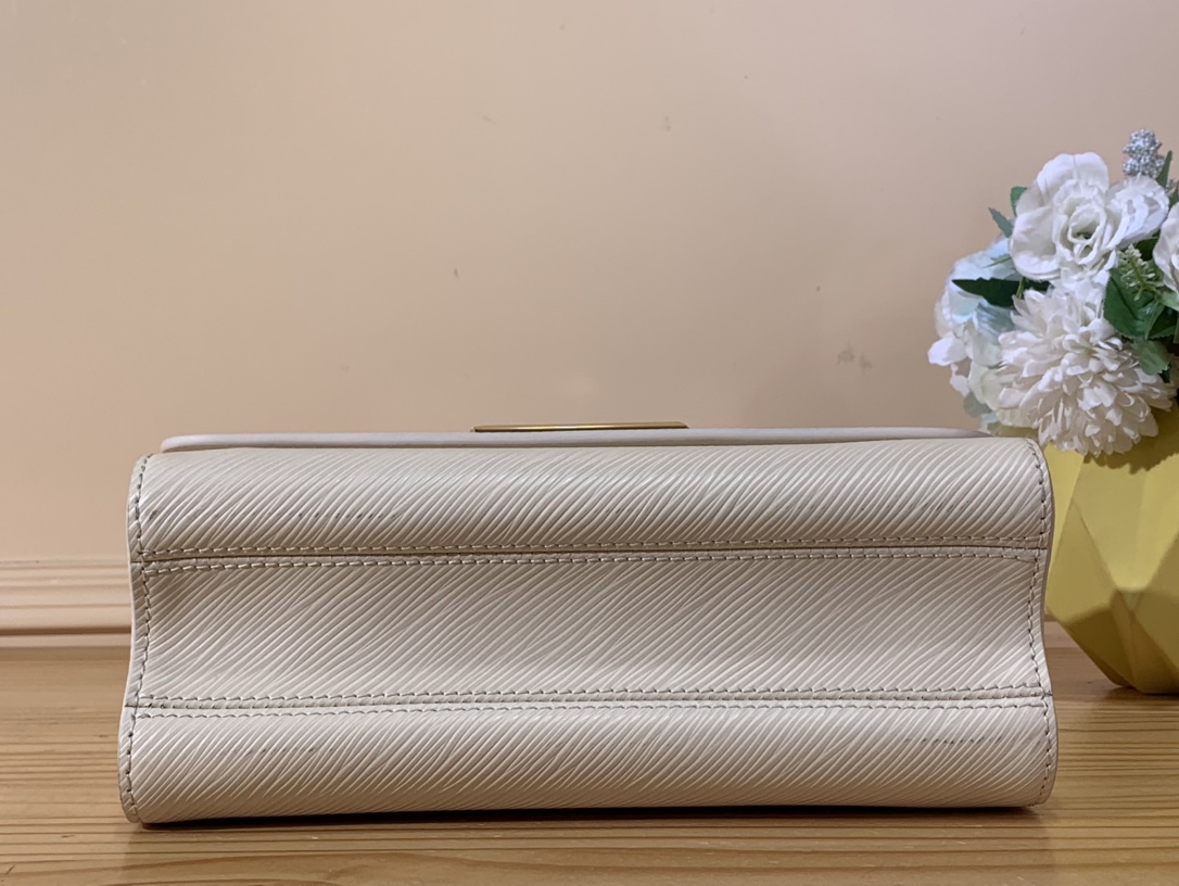 Bagsaaa L0vis Vvtt0n Twist MM Bag White Epi grained - 23 x 17 x 9.5 cm