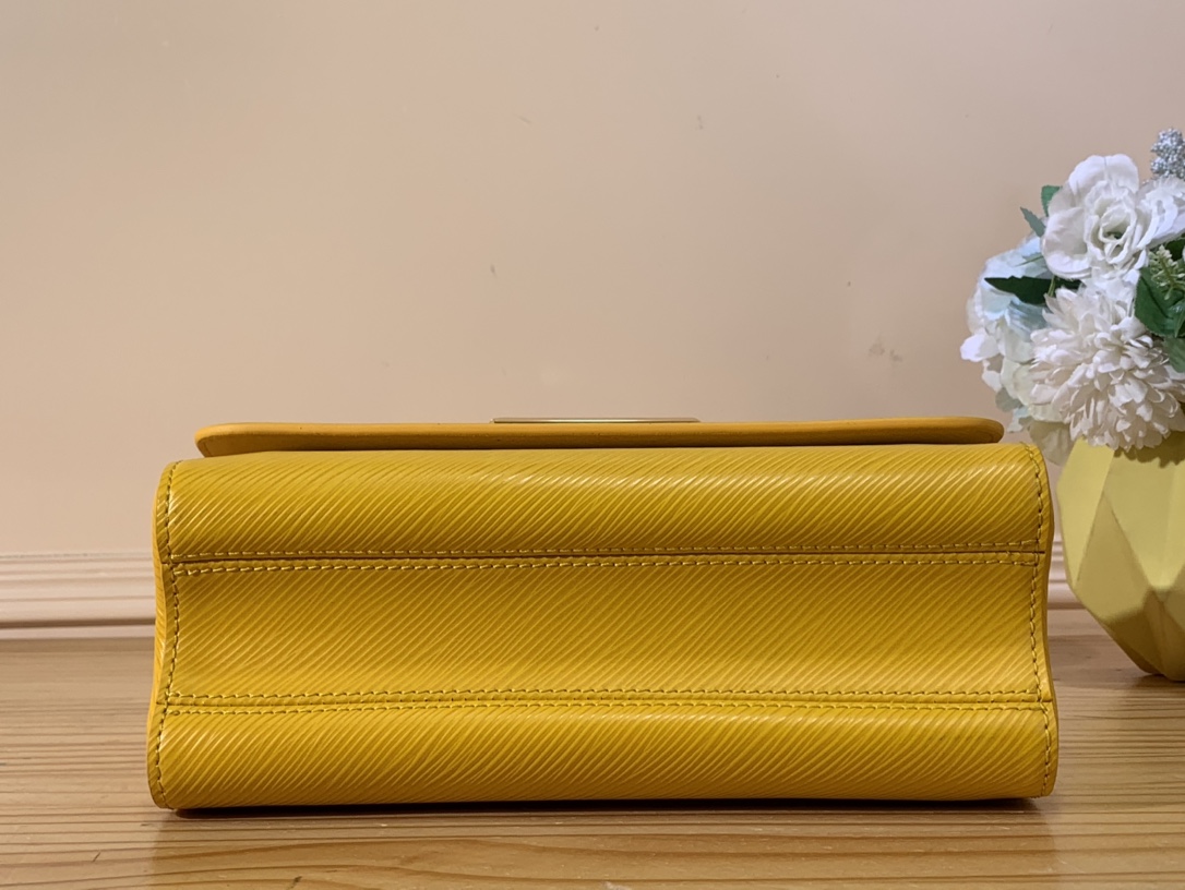 Bagsaaa L0vis Vvtt0n Twist MM Bag Yellow Epi grained - 23 x 17 x 9.5 cm