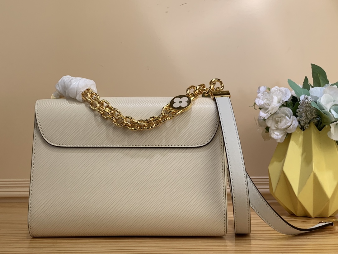 Bagsaaa L0vis Vvtt0n Twist PM Bag White Epi grained with charm gold strap - 19 x 15 x 9cm