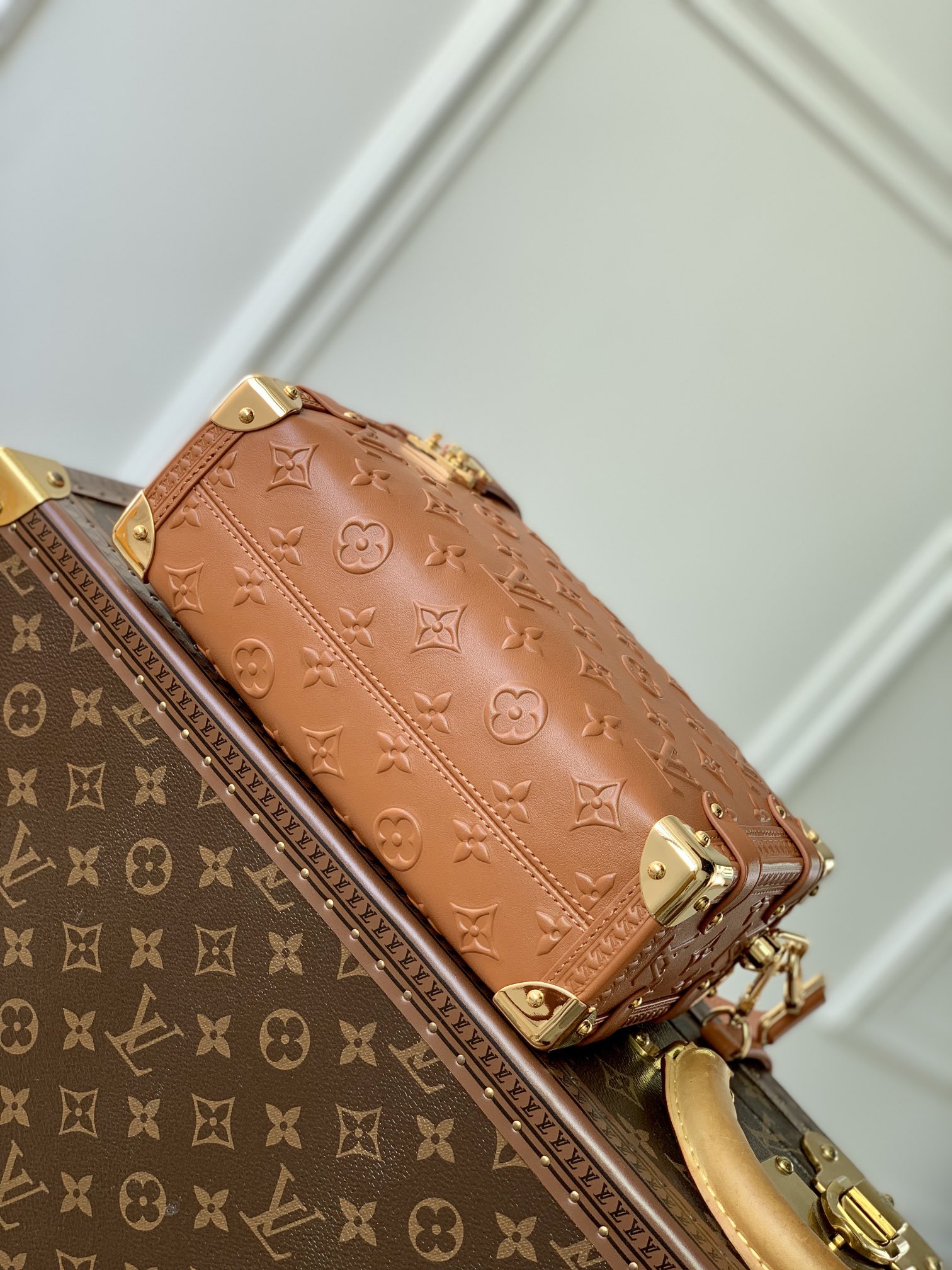Bagsaaa L0vis Vvtt0n Side Trunk H27 Tan Brown - 21 x 14 x 6 cm