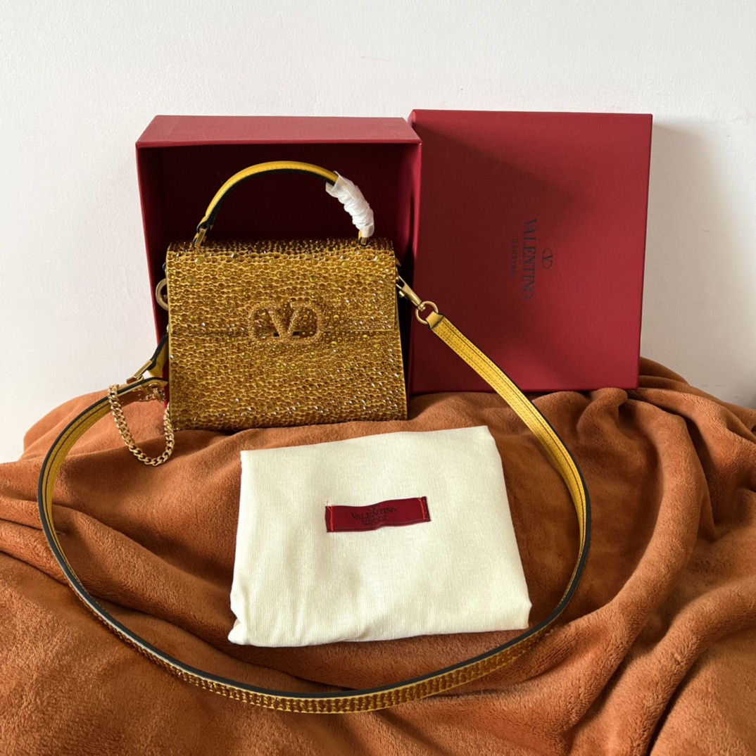 Bagsaaa Va1e*ntin0 Vsling Mini Handbag With Sparkling Embroidery Yellow - W19xH13xD9 cm