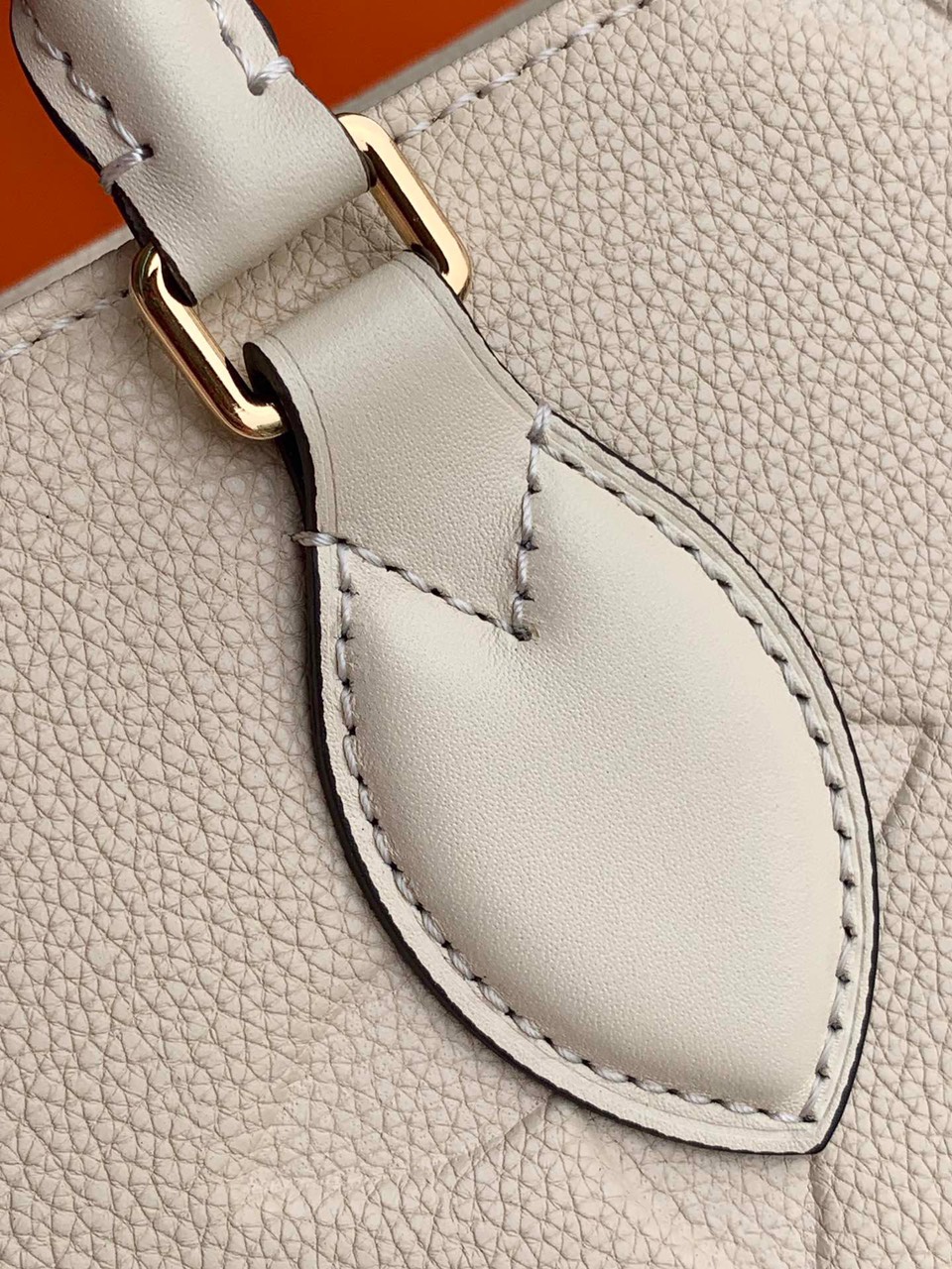 Bagsaaa L0vis Vvtt0n Onthego MM Cream Bag - 35x27x14.5cm