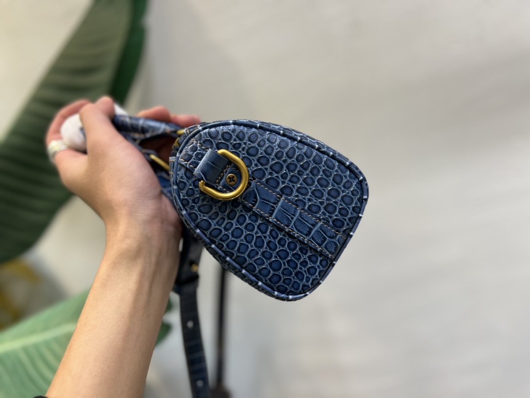 Bagsaaa L0vis Vvtt0n Keepall XS Crocodilian leather - 21 x 12 x 9 cm