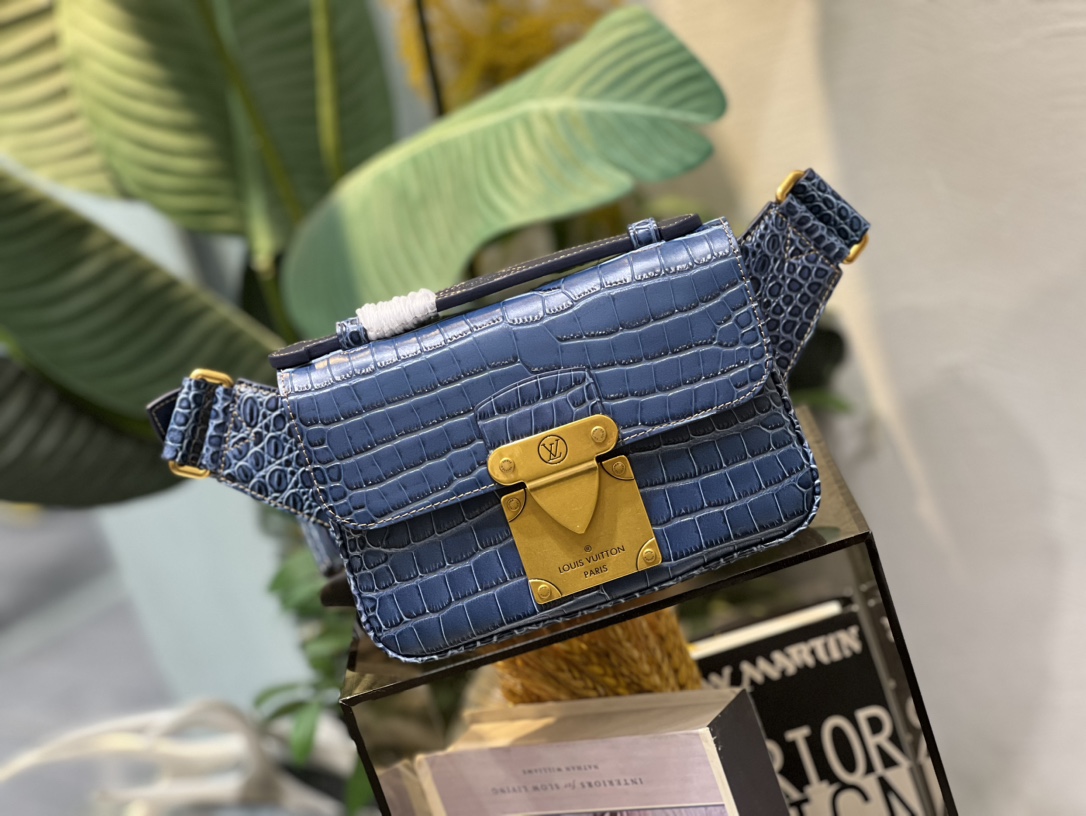 Bagsaaa L0vis Vvtt0n Bumbag Crocodilian leather - 21 x 15 x 4cm