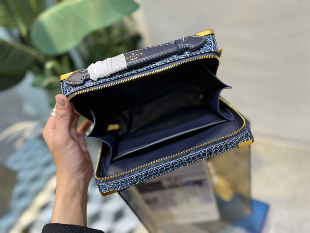 Bagsaaa L0vis Vvtt0n Handle Trunk Crocodilian leather - 21.5 x 15 x 7 cm