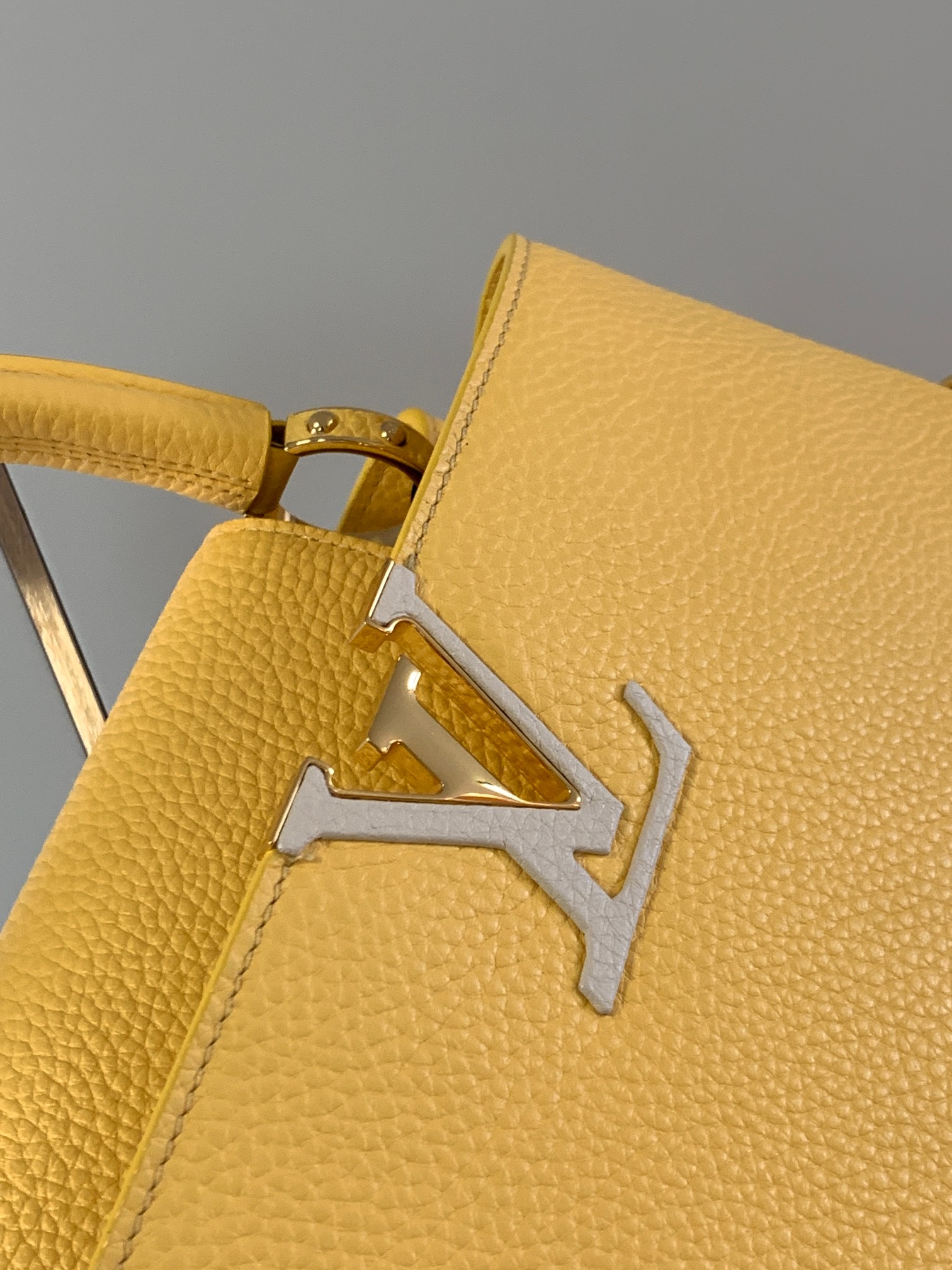 Bagsaaa L0vis Vvtt0n Capucines MM Bag Yellow Taurillon leather With Chain Strap - 31.5 x 20 x 11 cm