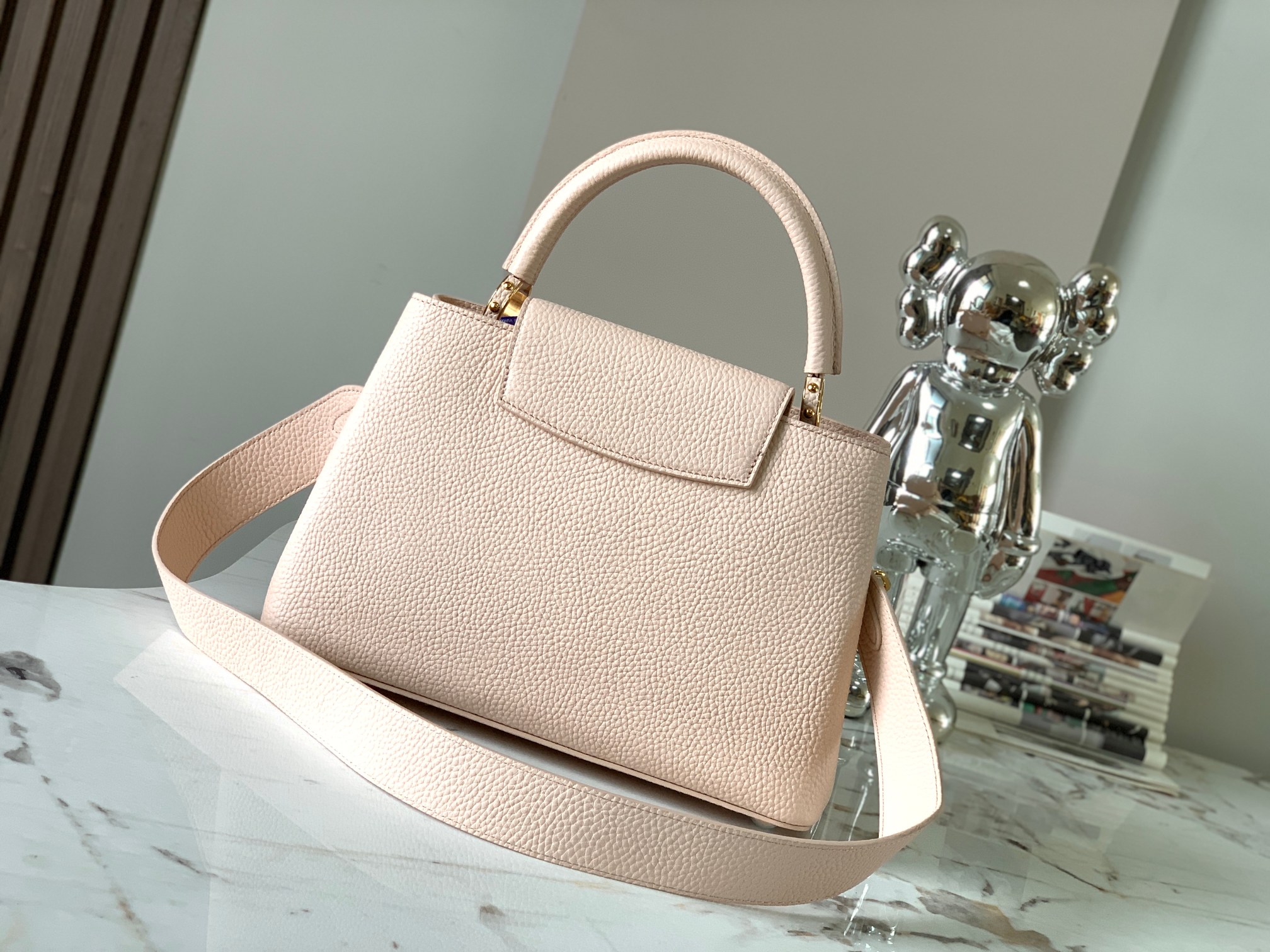 Bagsaaa L0vis Vvtt0n Capucines MM Bag Light Pink Taurillon leather With Chain Strap - 31.5 x 20 x 11 cm