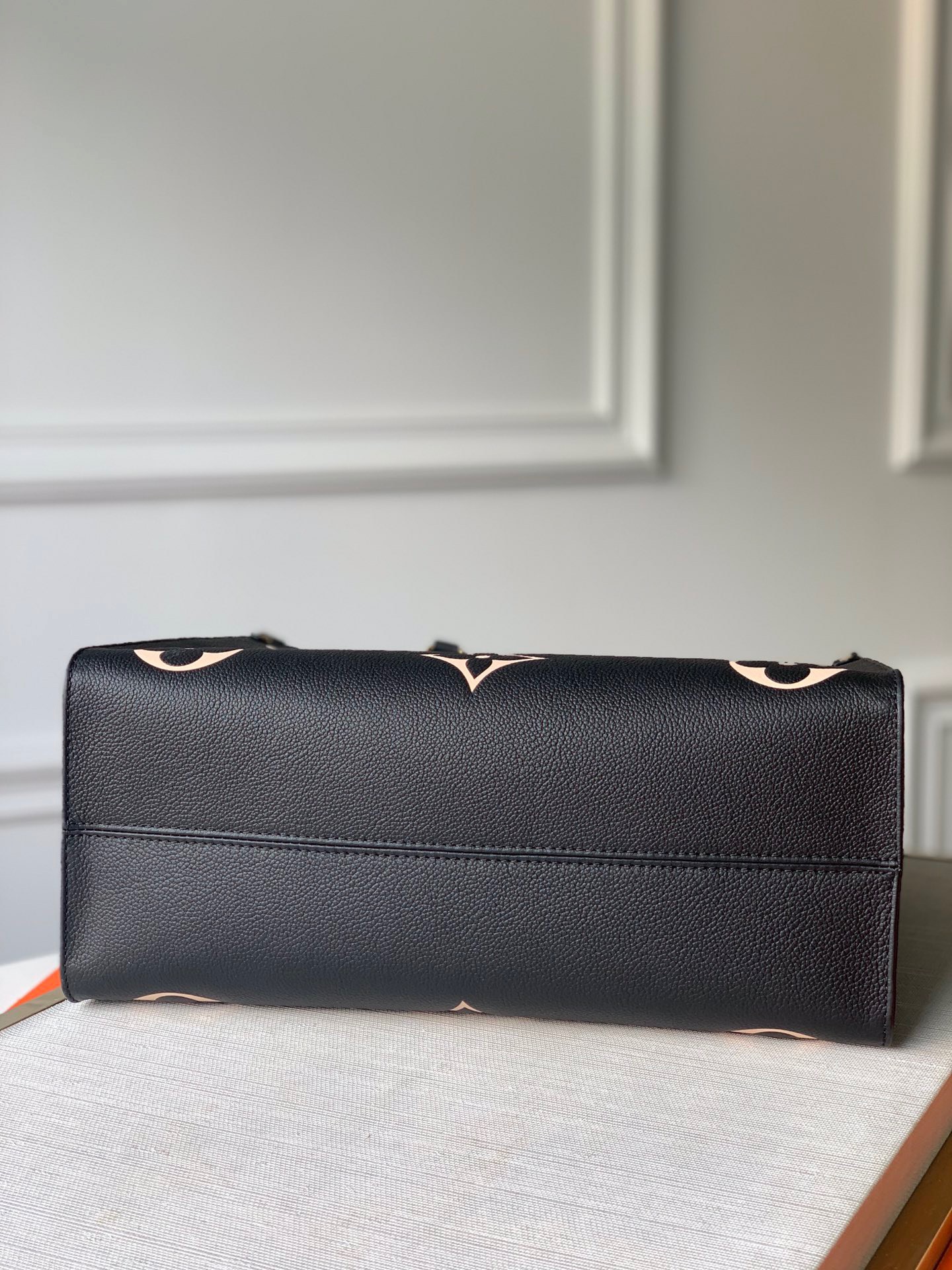 Bagsaaa L0vis Vvtt0n Onthego GM Bicolor Black - 41 x 34 x 19 cm