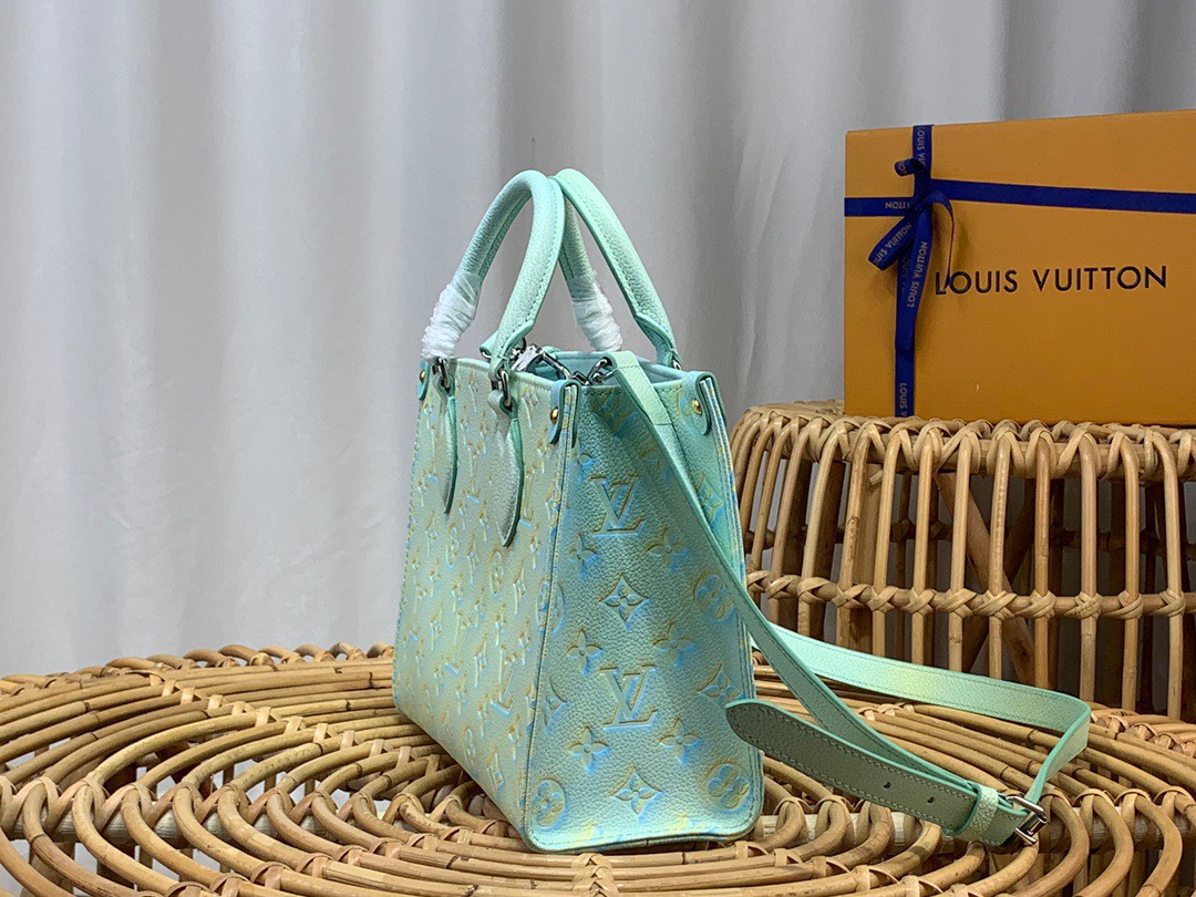 Bagsaaa L0vis Vvtt0n Onthego PM Green Sprayed grained cowhide - 20.5 x 13.5 x 12 cm