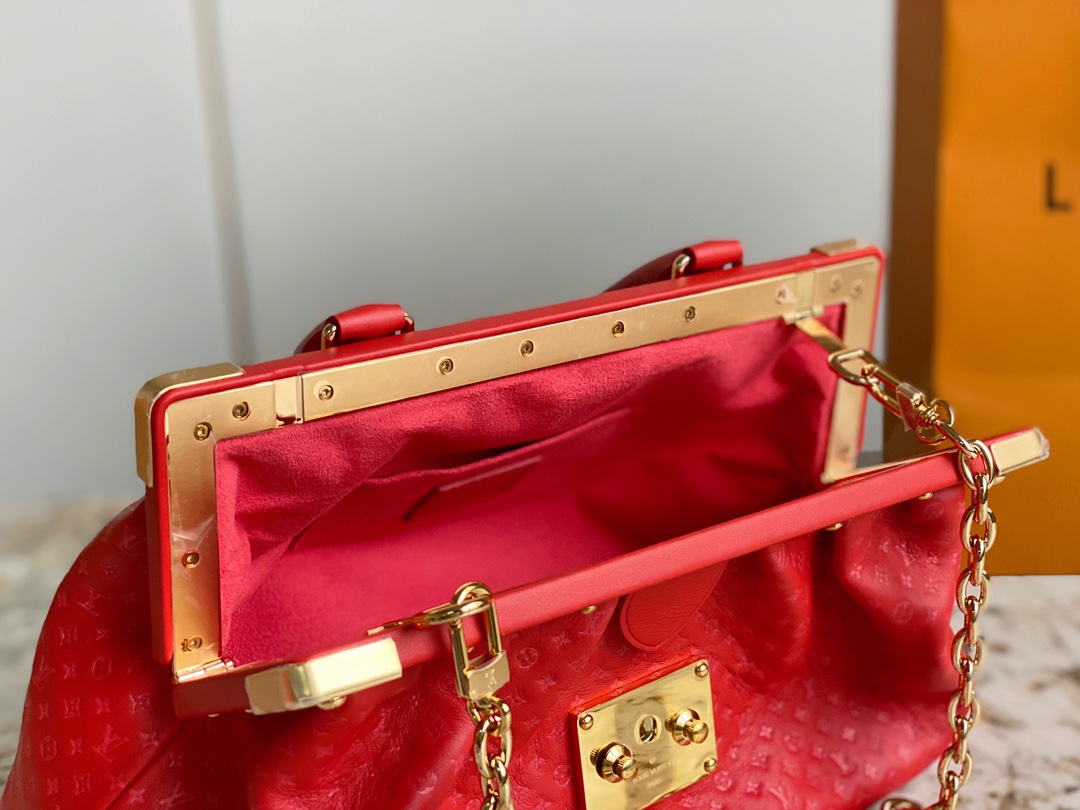 Bagsaaa L0vis Vvtt0n Red Calfskin Clutch Bag - 28 x 14 x 10 cm