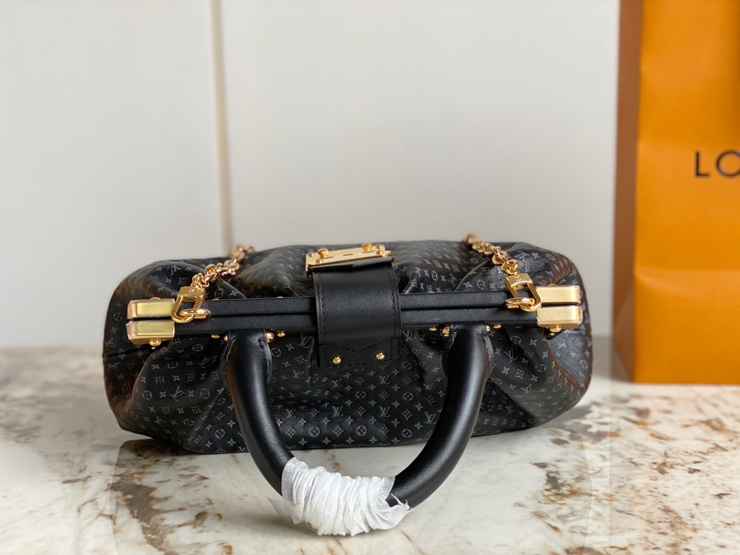 Bagsaaa L0vis Vvtt0n Black Calfskin Clutch Bag - 28 x 14 x 10 cm