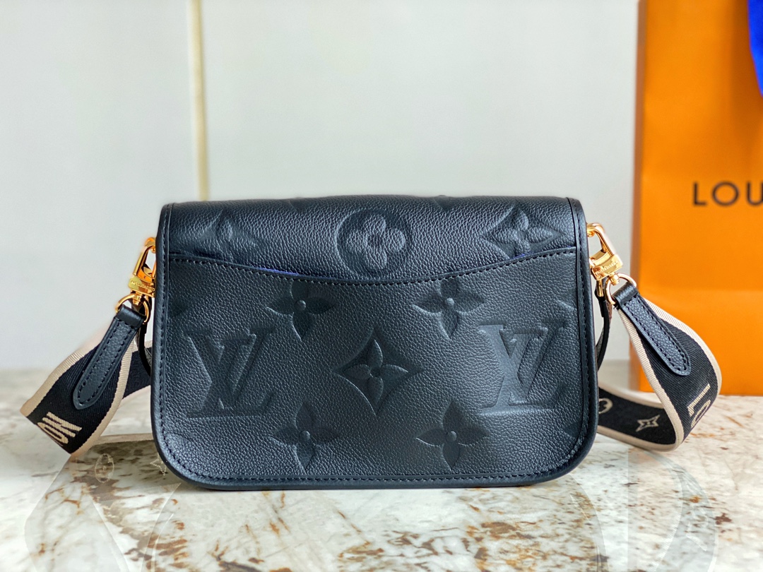 Bagsaaa L0vis Vvtt0n Diane Black Bag - 23 x 16 x 8.5 cm