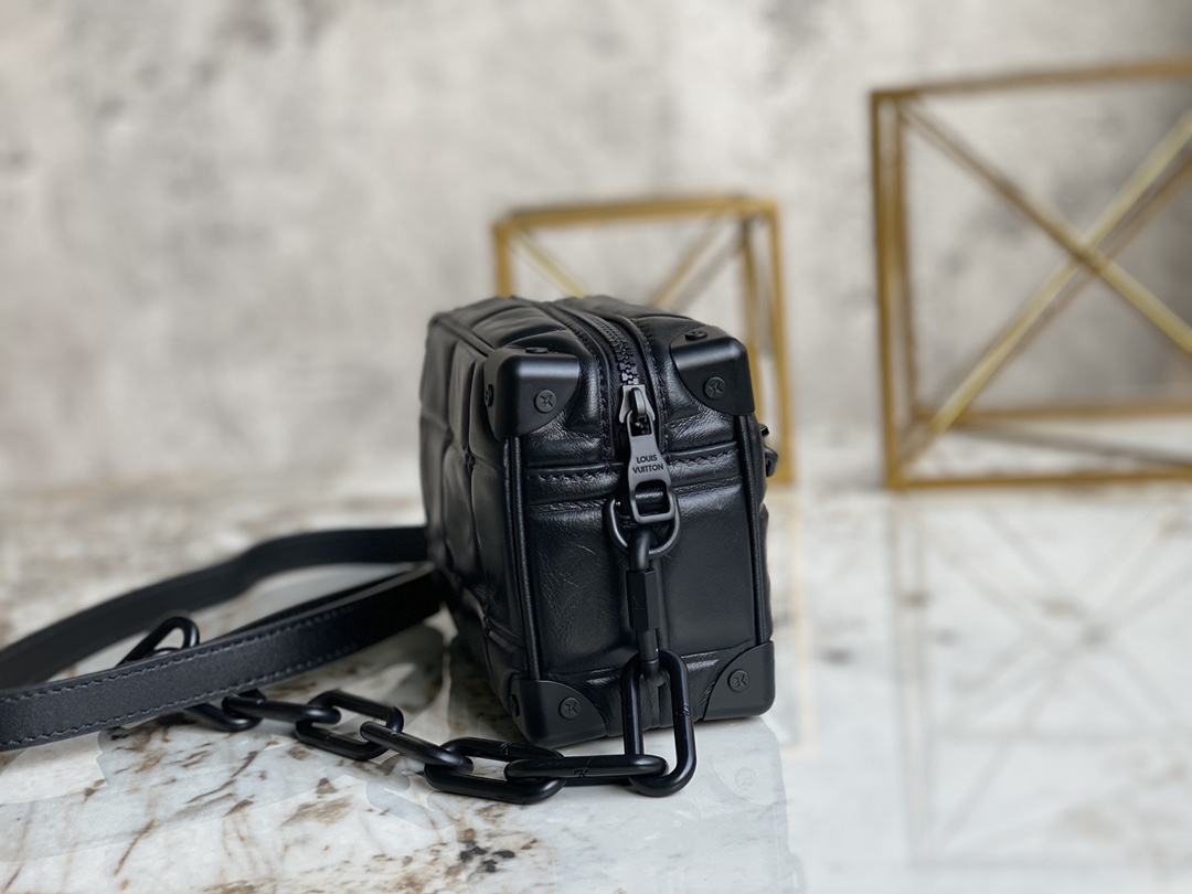 Bagsaaa L0vis Vvtt0n Mini Soft Trunk - 18.5 x 13 x 8 cm
