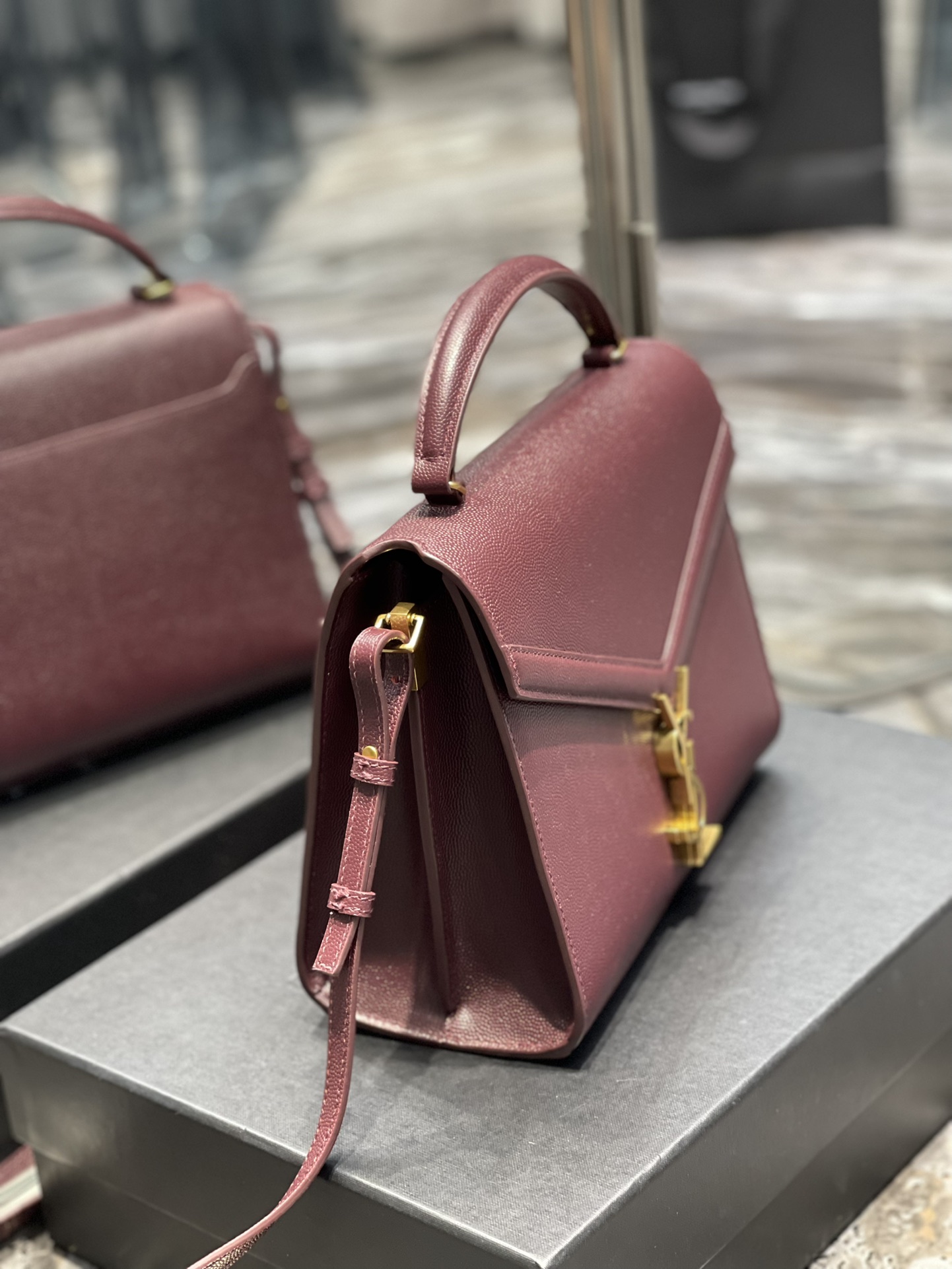 Bagsaaa Y51 Cassandra Grained Leather Burgundy Medium Bag - 20×16×7.5cm