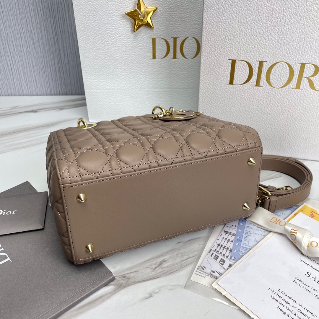 Bagsaaa D10r Lady Medium Taupe Lambskin Leather - 24cm