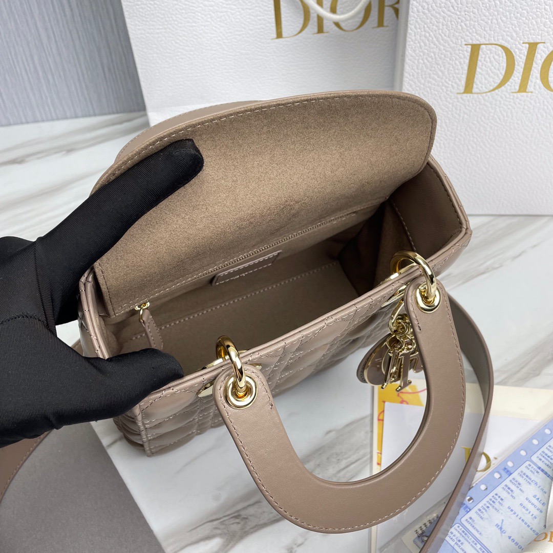 Bagsaaa D10r Lady Small Taupe Lambskin Leather - 20cm