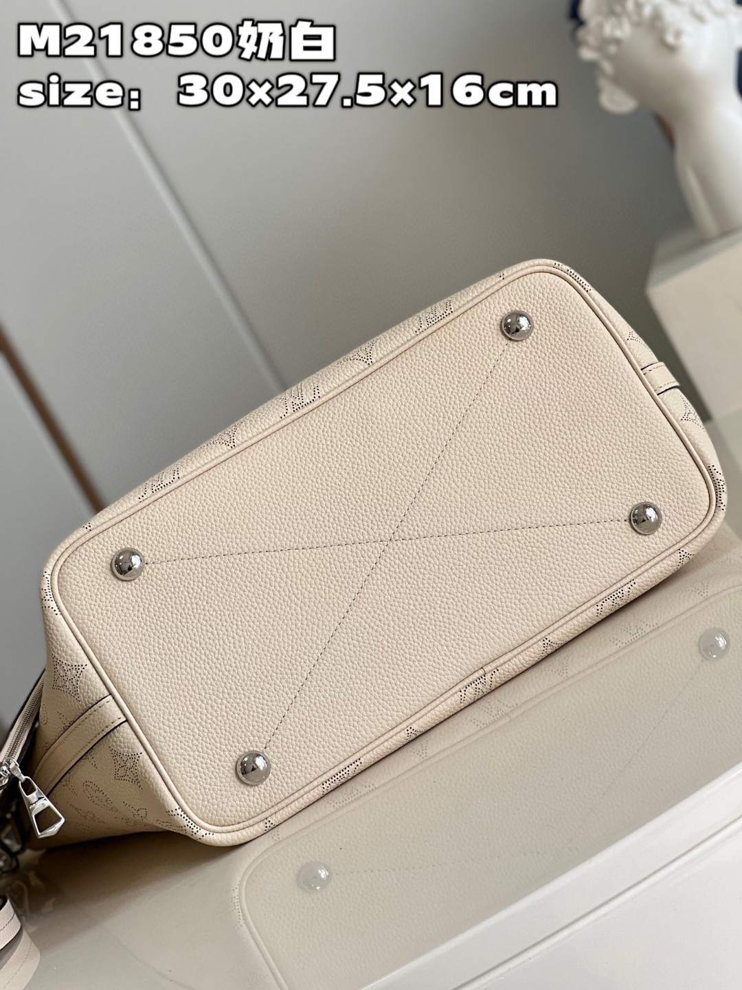 Bagsaaa L0vis Vvtt0n Blossom MM Tote Cream Bag - 30 x 27.5 x 16 cm