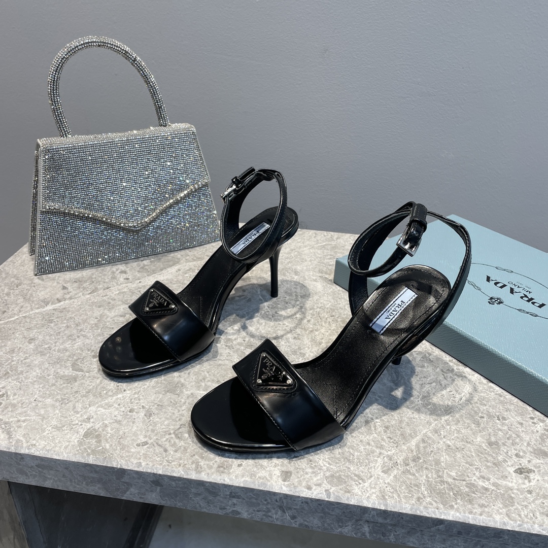Bagsaaa Pra*a Sandals (4 colors)
