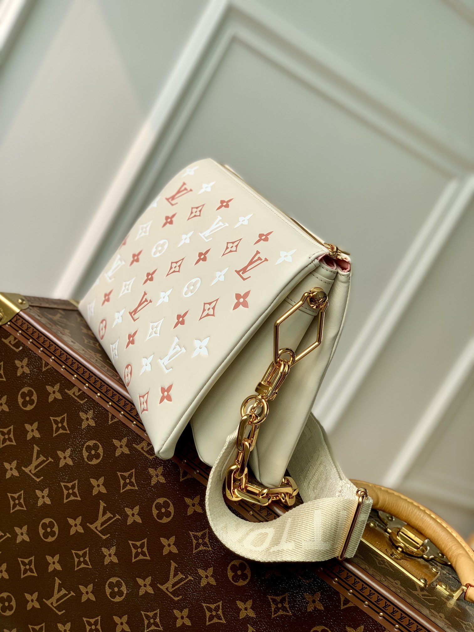 Bagsaaa L0vis Vvtt0n Coussin PM Beige and Orange - 26 x 20 x 12cm
