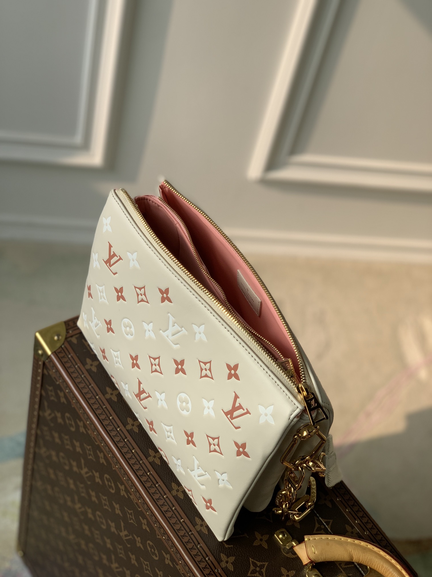 Bagsaaa L0vis Vvtt0n Coussin PM Beige and Orange - 26 x 20 x 12cm