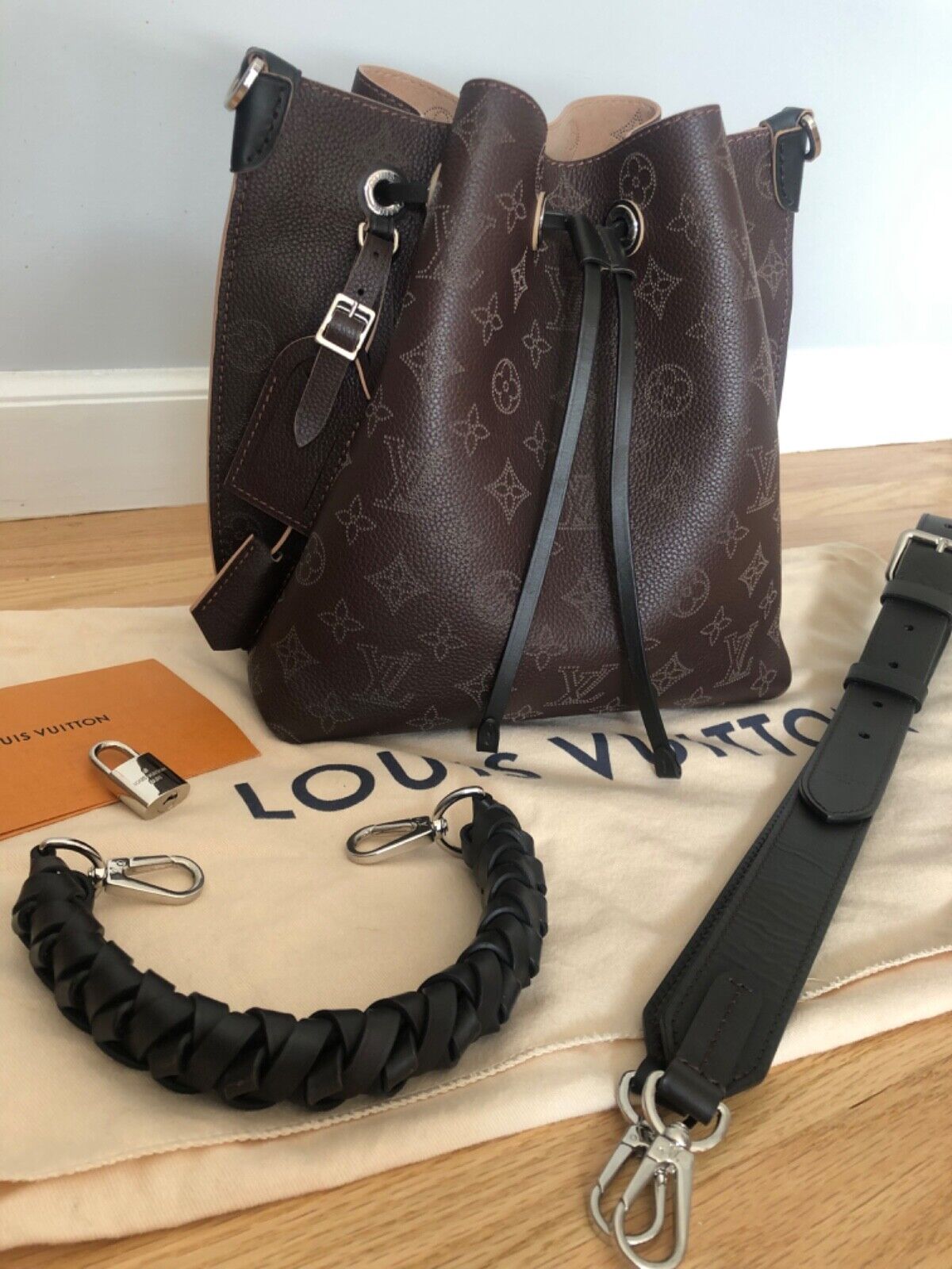 Bagsaaa L0vis Vvtt0n Muria Mahina Neonoe Brown Chocolate - 25 x 25 x 20 cm