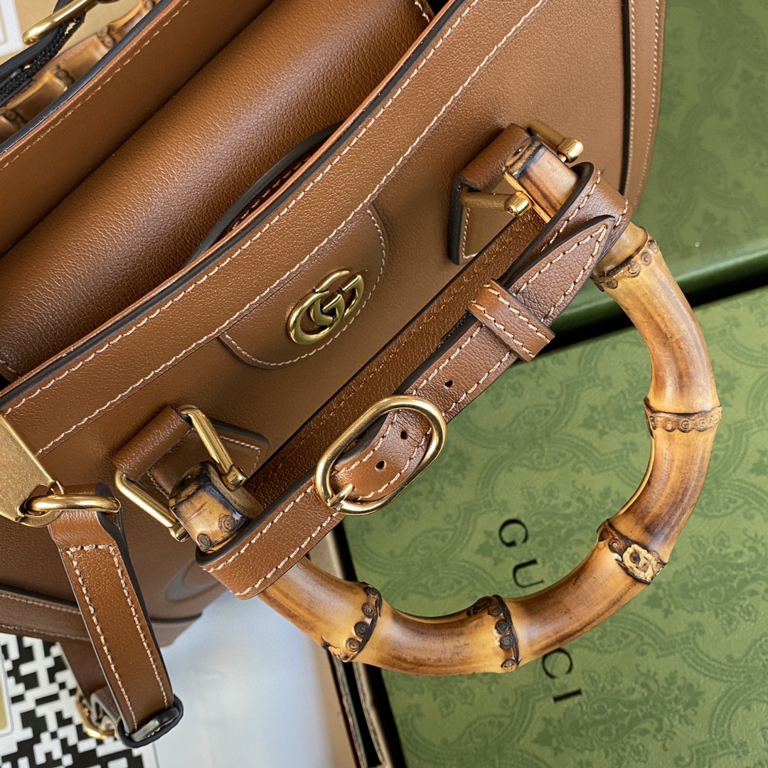 Bagsaaa Gvc*1 Diana Small Tote Brown Leather - W27cm x H24cm x D11cm