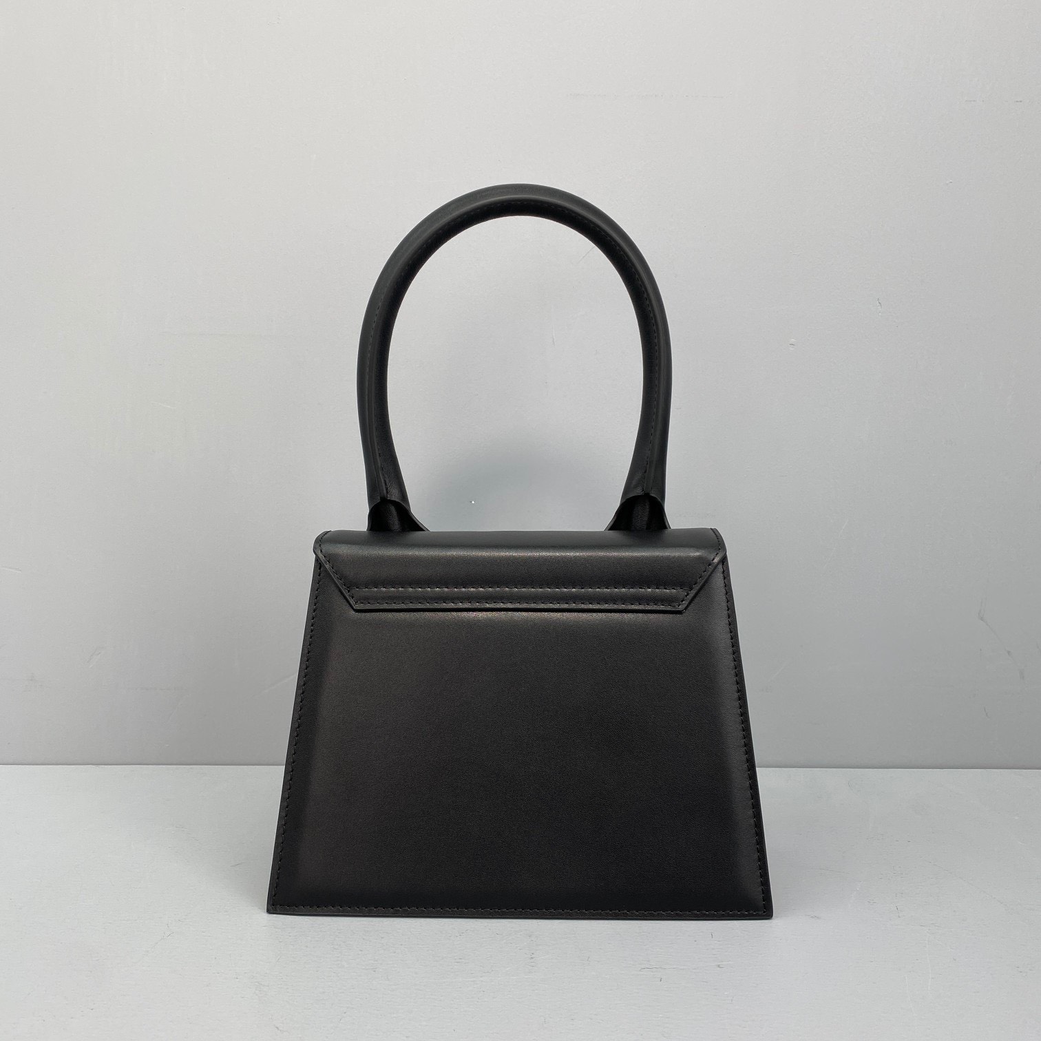 Bagsaaa Jacquemus Le Grand Chiquito Black Leather - 22x18cm