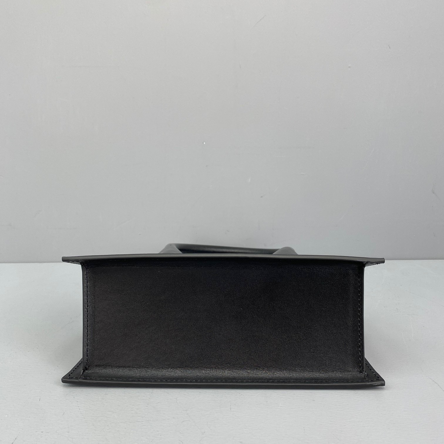 Bagsaaa Jacquemus Le Grand Chiquito Black Leather - 22x18cm