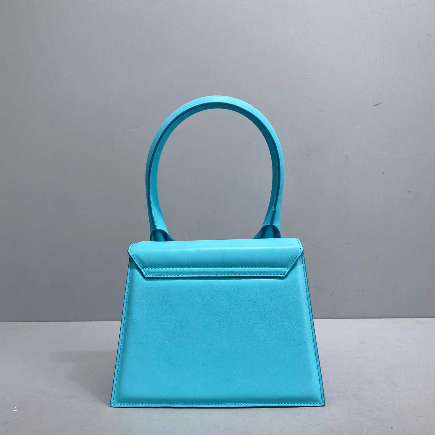 Bagsaaa Jacquemus Le Grand Chiquito Blue Leather - 22x18cm