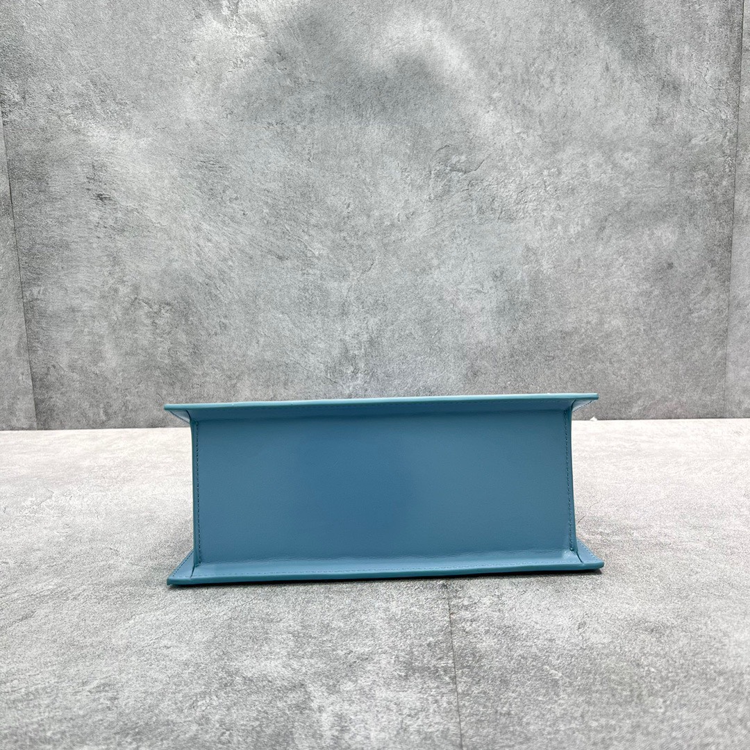 Bagsaaa Jacquemus Le Grand Chiquito Light Blue Leather - 22x18cm