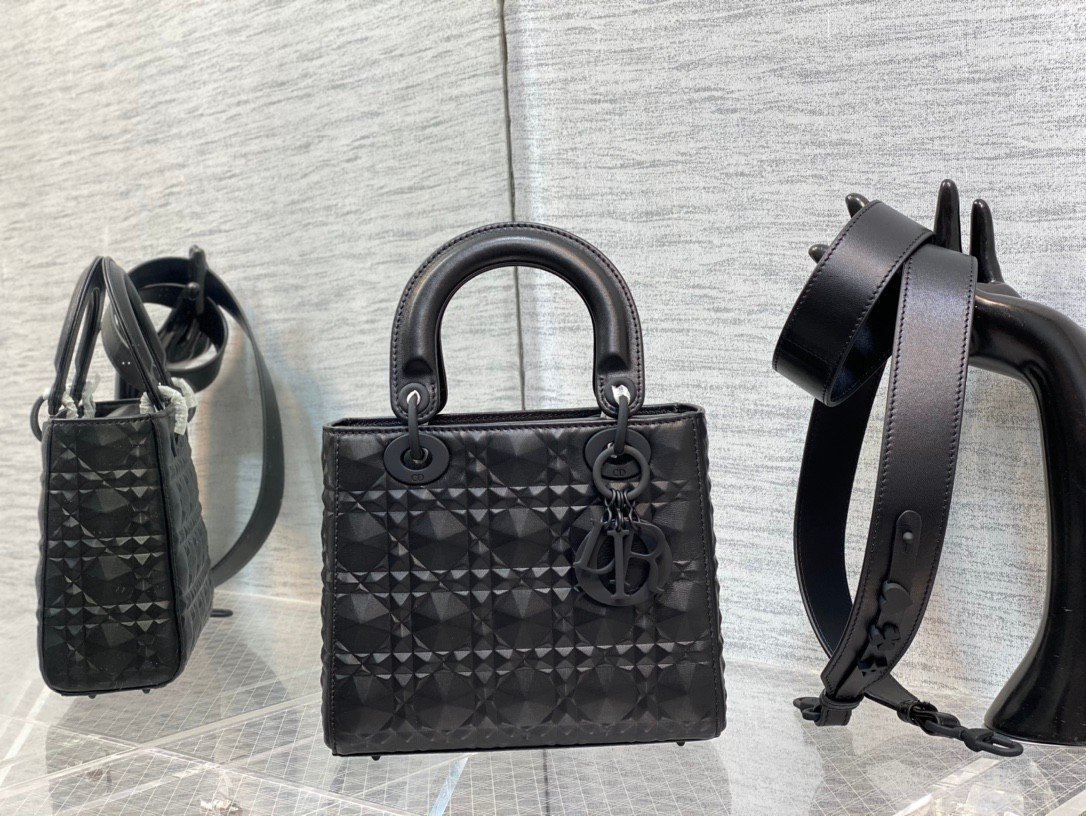 Bagsaaa D10r Lady Black Cannage Calfskin with D1am0nd Motif - 20cm