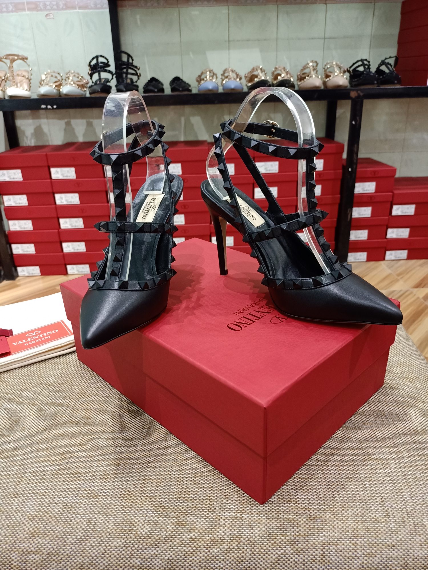 BAGSAAA Va1e*ntin0 ROCKSTUD ANKLE STRAP PUMP WITH TONAL STUDS 100 MM