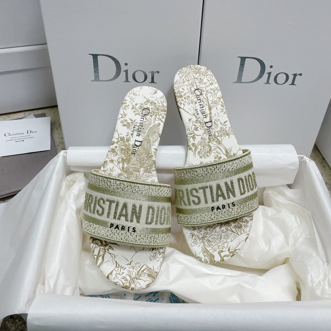 Bagsaaa D10r Dway Slides Gold Embroidery