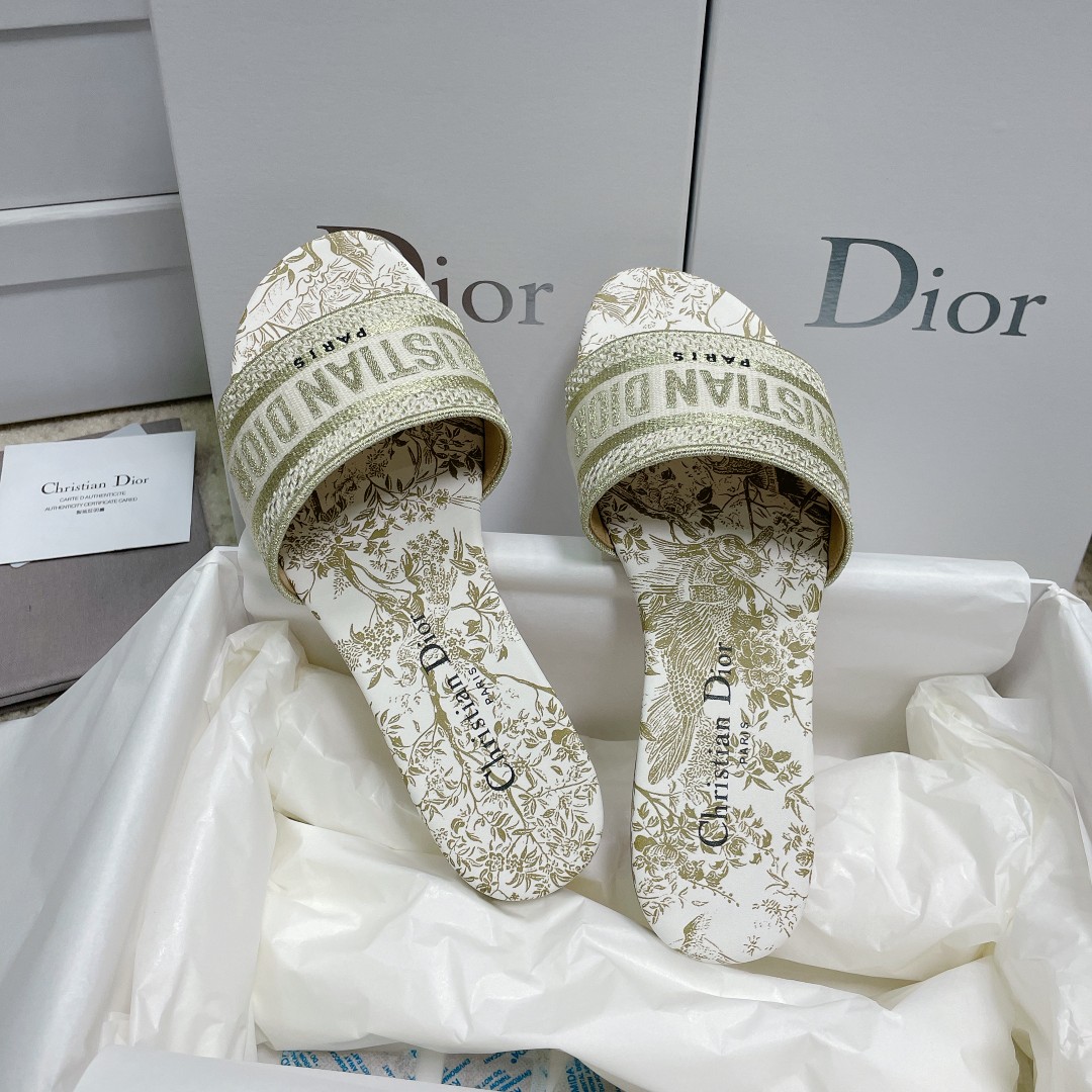 Bagsaaa D10r Dway Slides Gold Embroidery