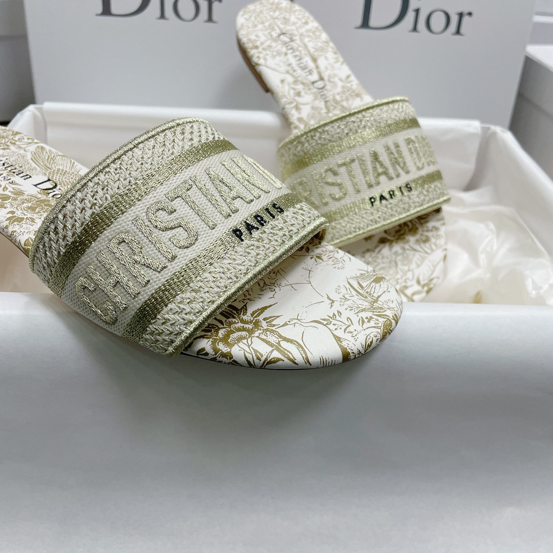 Bagsaaa D10r Dway Slides Gold Embroidery