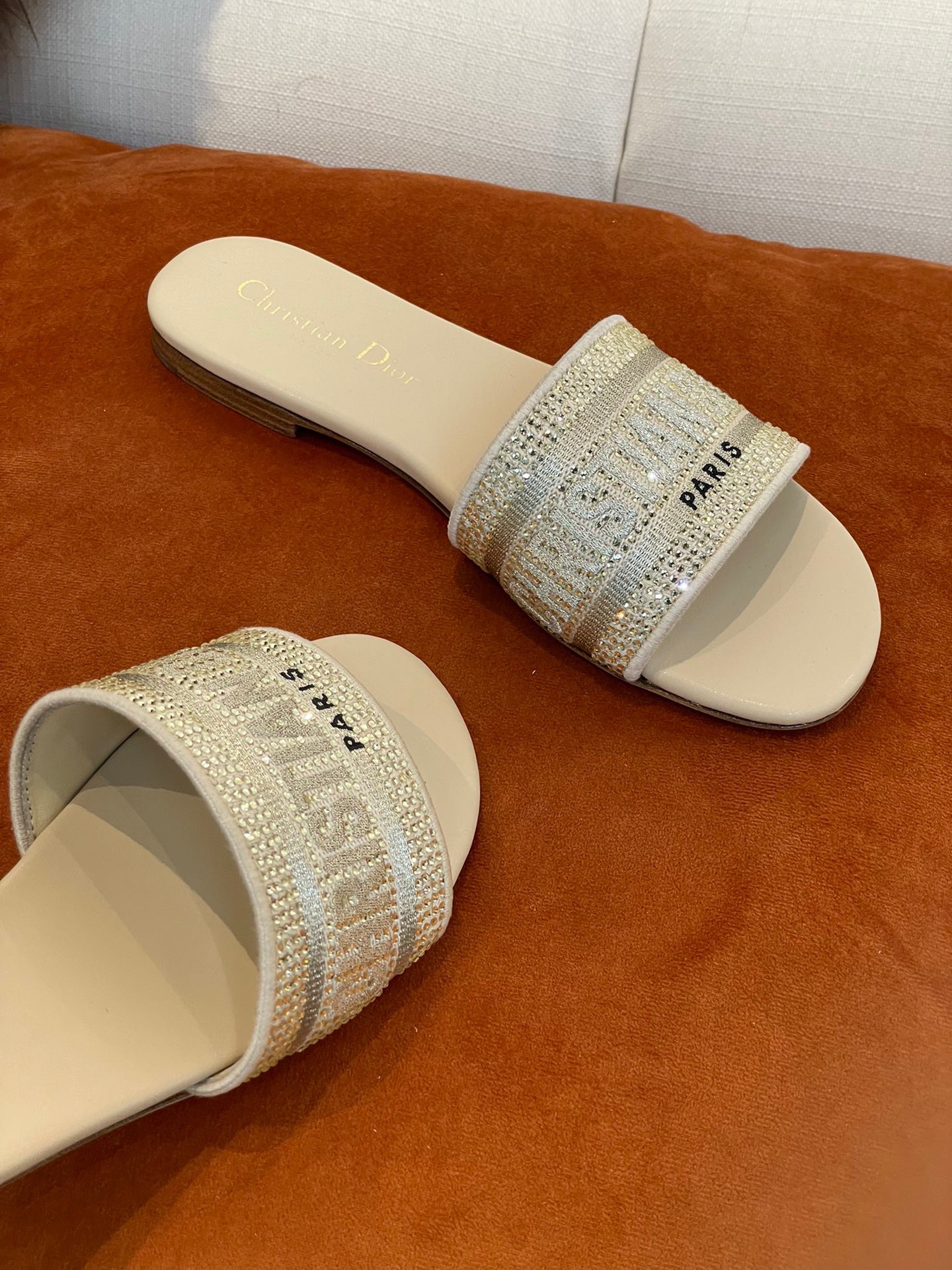 Bagsaaa D10r Dway Slide With Gold Thread And Rhinestones