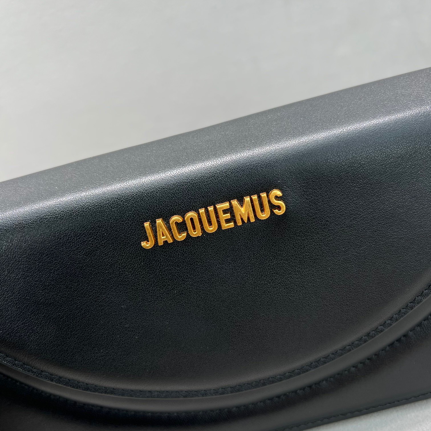 Bagsaaa Jacquemus Le Sac Rond Cirlce Bag Black -26 x 12.5 cm