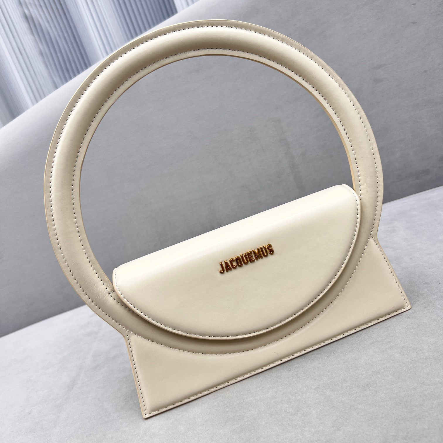 Bagsaaa Jacquemus Le Sac Rond Cirlce Bag Off White - 26 x 12.5 cm