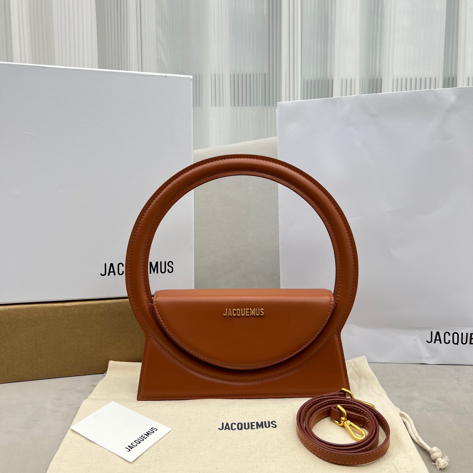 Bagsaaa Jacquemus Le Sac Rond Cirlce Bag Brown - 26 x 12.5 cm