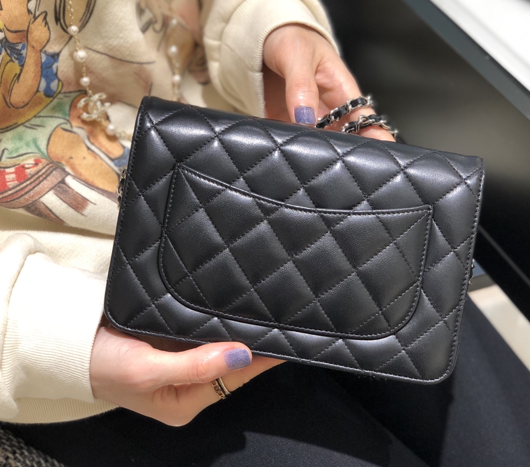 Bagsaaa Ch**el WOC Lambskin Leather Black With Silver Hardware - 19-3.5-12cm