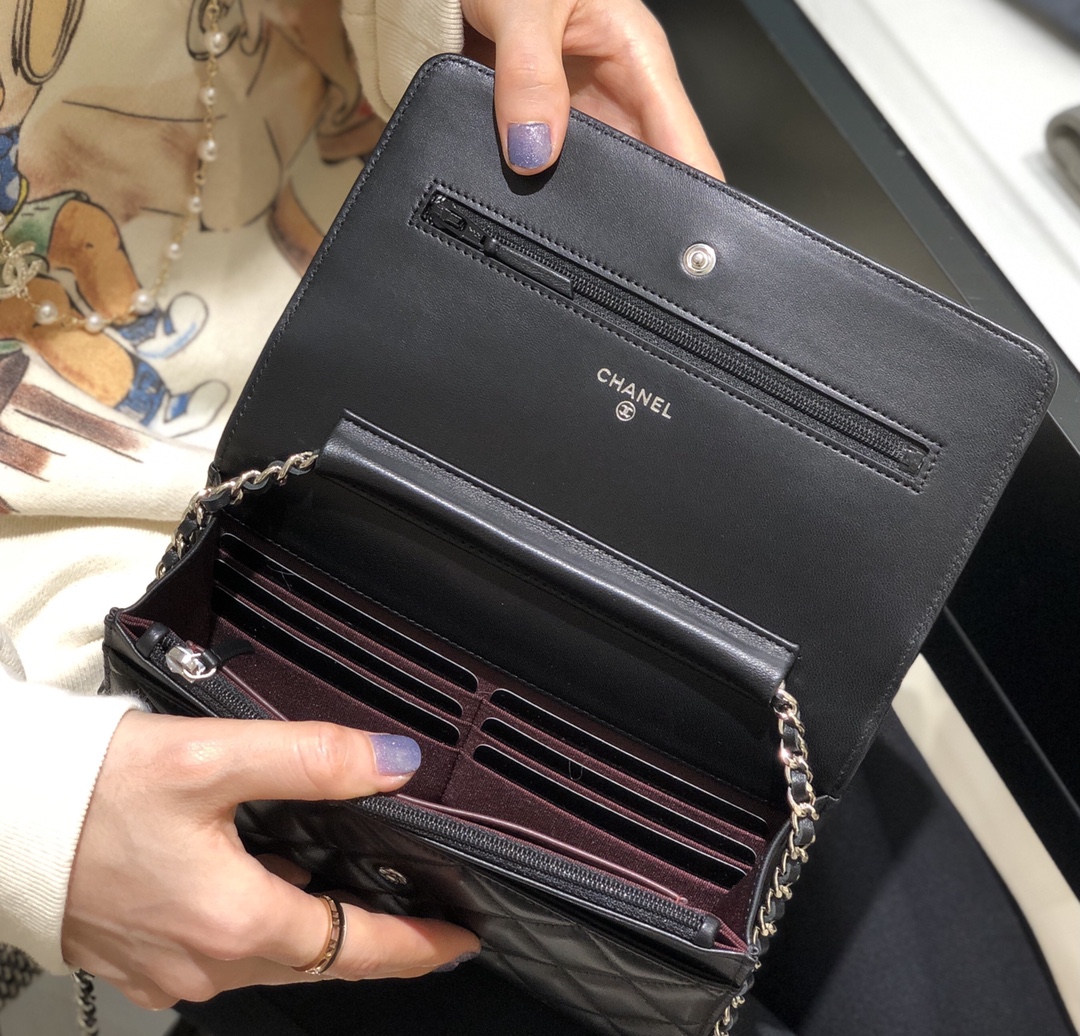Bagsaaa Ch**el WOC Lambskin Leather Black With Silver Hardware - 19-3.5-12cm
