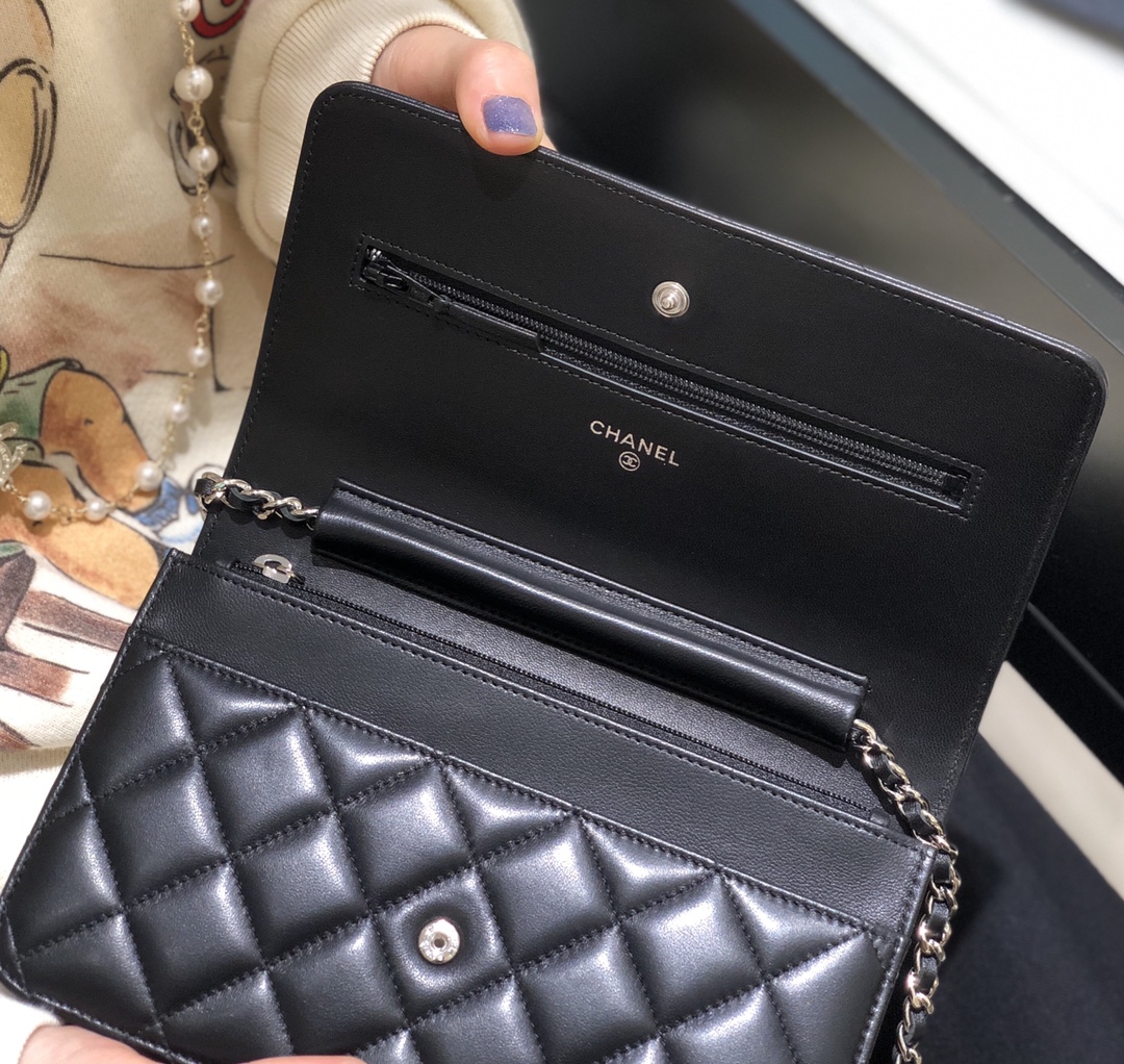 Bagsaaa Ch**el WOC Lambskin Leather Black With Silver Hardware - 19-3.5-12cm