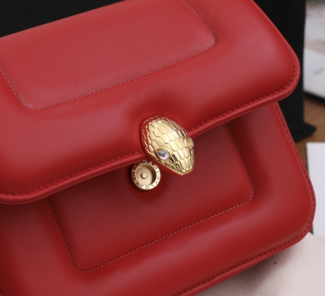 Bagsaaa Bv1g*ai x Mary Katrantzou Serpenti Red - 19.2 X 15 X 6cm
