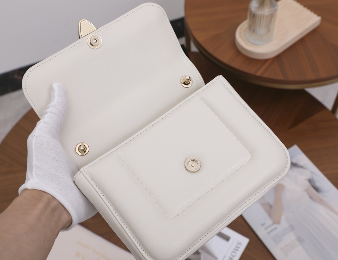 Bagsaaa Bv1g*ai x Mary Katrantzou Serpenti White - 19.2 X 15 X 6cm