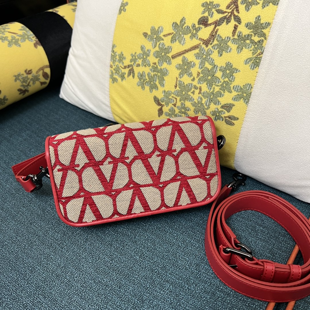 Bagsaaa Va1e*ntin0 Garavani Loco Toile Iconographe Red Crossbody bag - 20 x 11 x 5cm