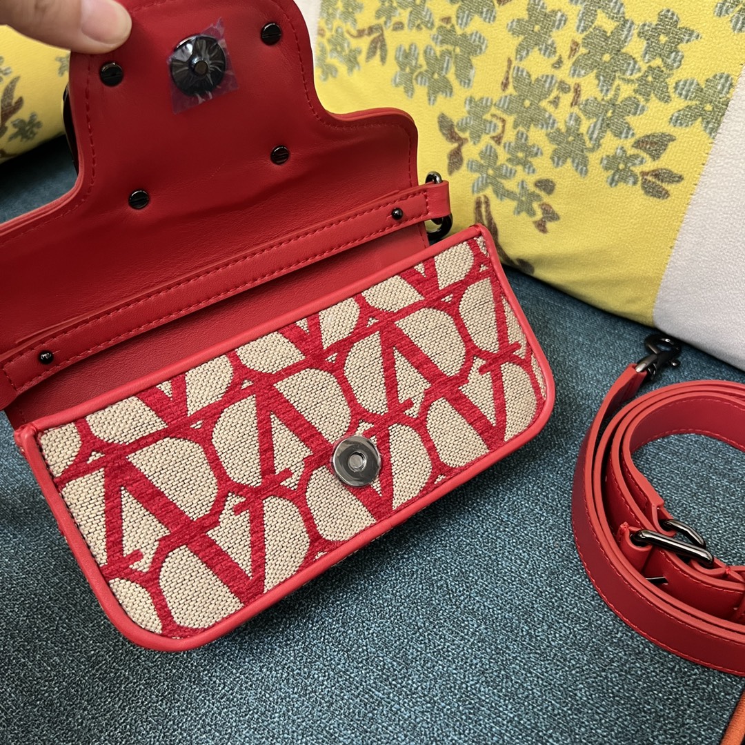 Bagsaaa Va1e*ntin0 Garavani Loco Toile Iconographe Red Crossbody bag - 20 x 11 x 5cm