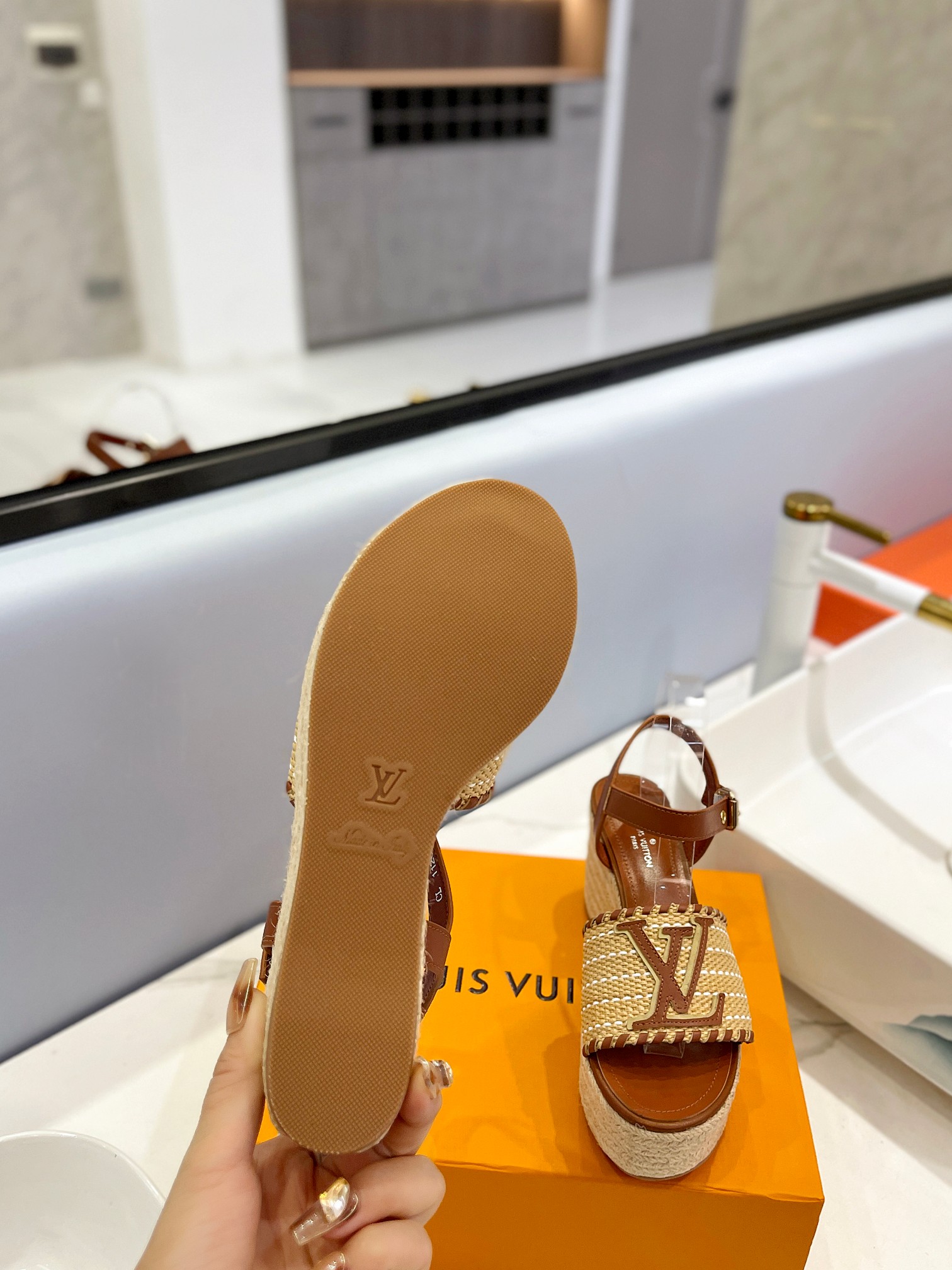 Bagsaaa L0vis Vvtt0n Wedge Sandal LV Logo Brown